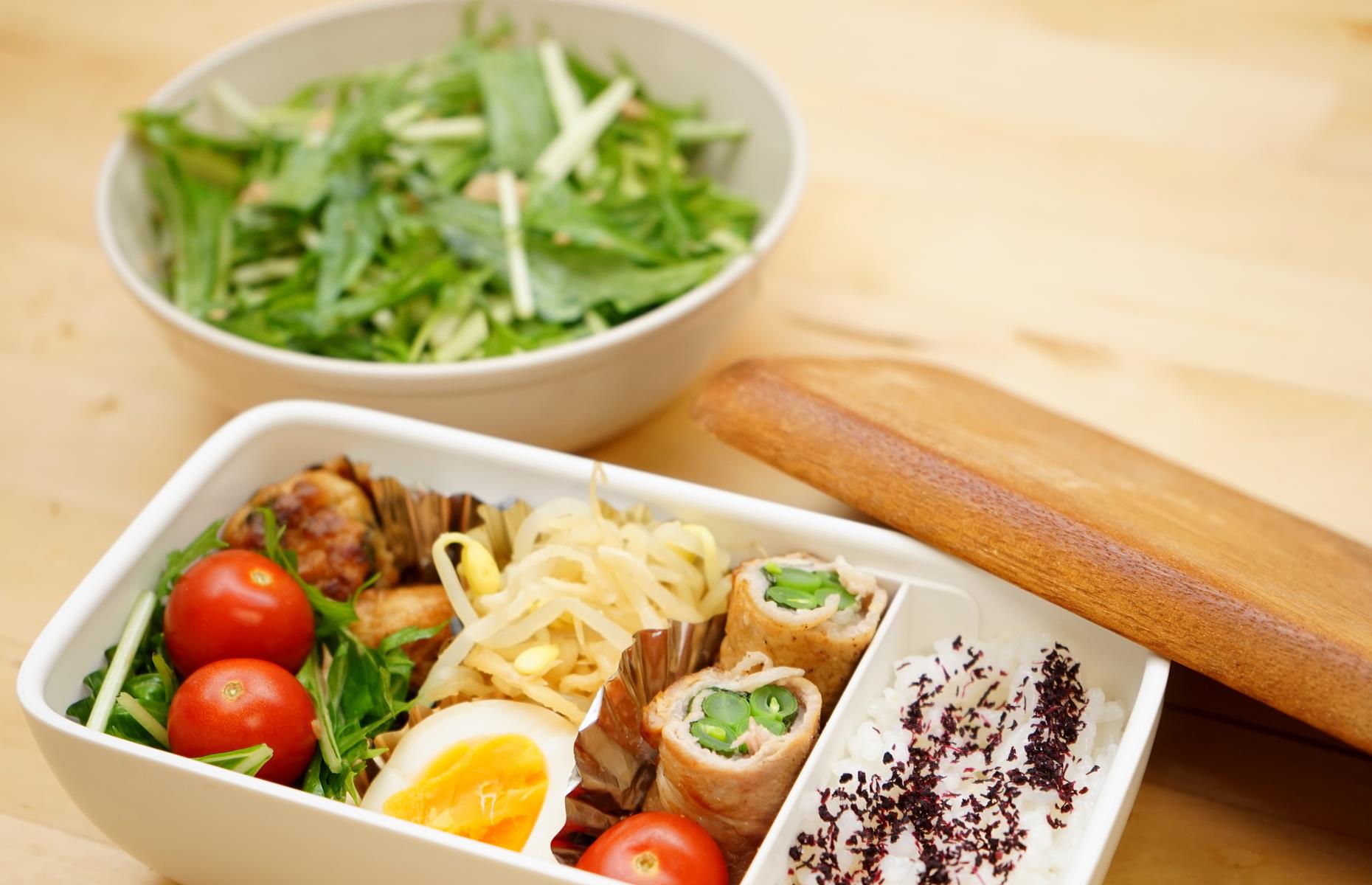 Make packed lunches for work